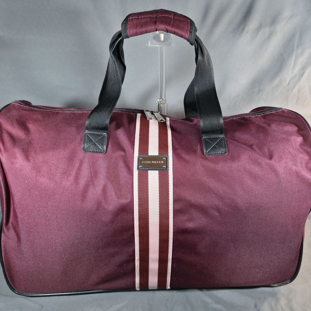 Lovely Steve Madden Travel Roller Bag, 20 X 12, Burgundy, Unisex